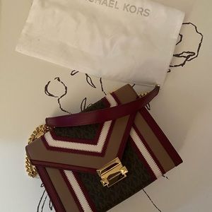 Michael Kors, chain and burgundy/plum leather